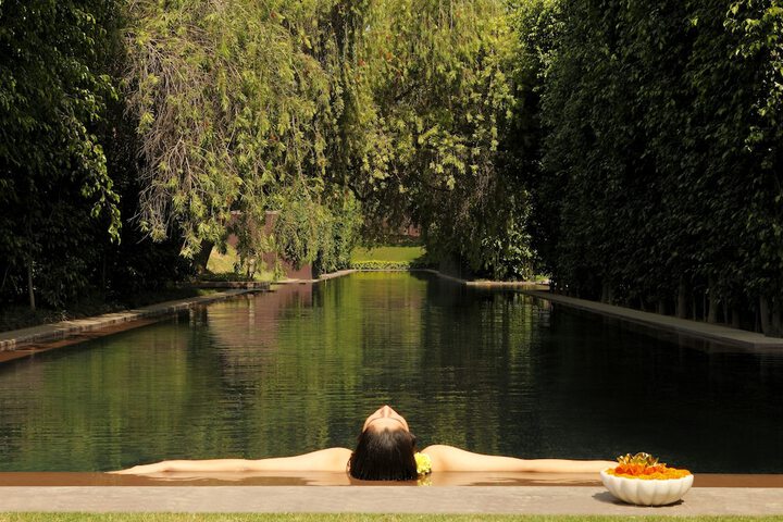 Pool Hotel