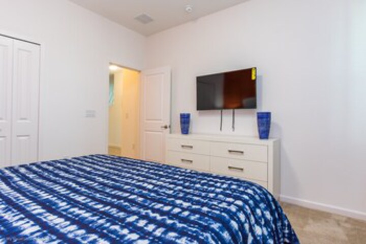 Room 228 of 241