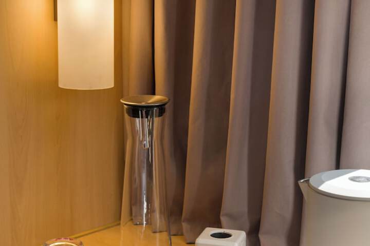 Room 3 of 47