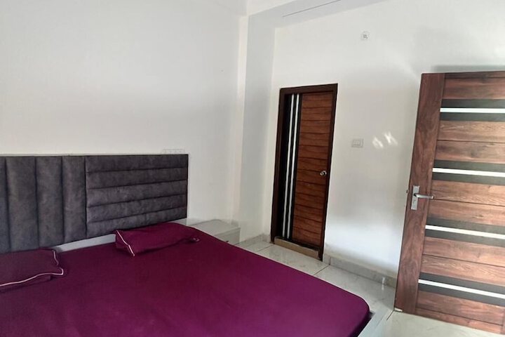 Room 14 of 31