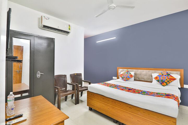 Room 29 of 34