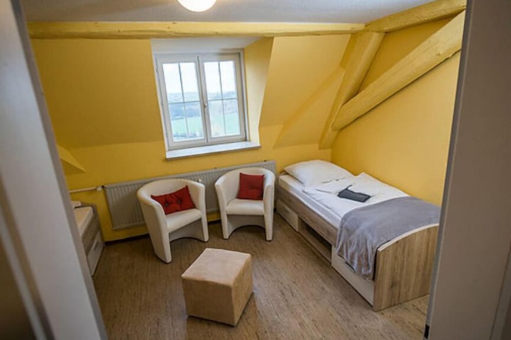 Room 5 of 67