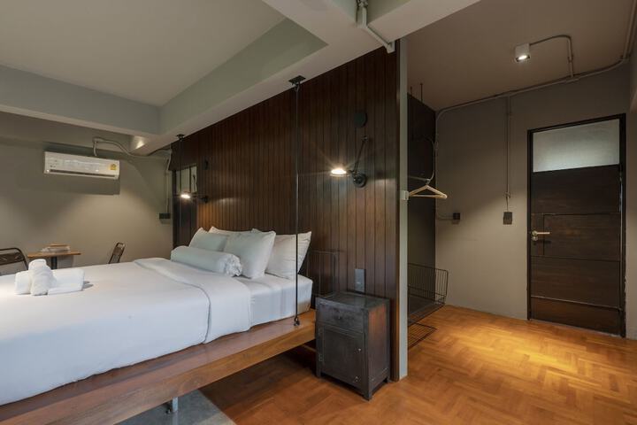 Room 65 of 219