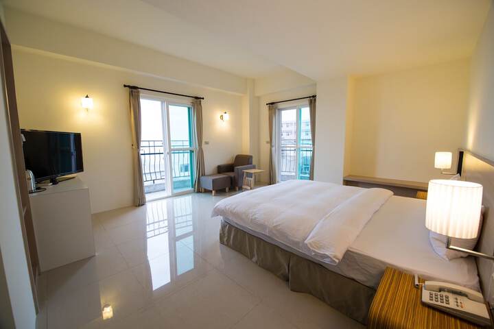 Room 5 of 48