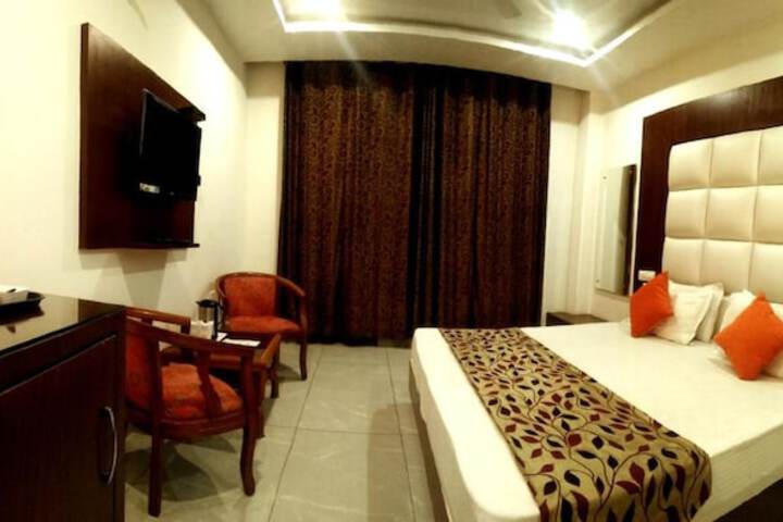 Room 14 of 31