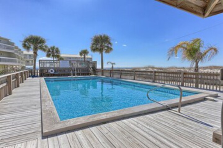 Pool 19 of 32