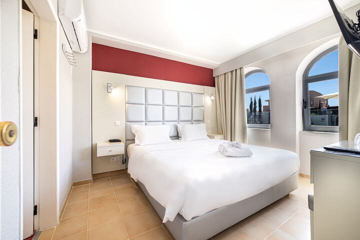 Room 30 of 69