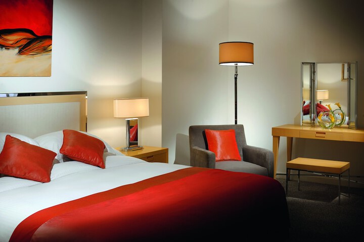 Room 4 of 315