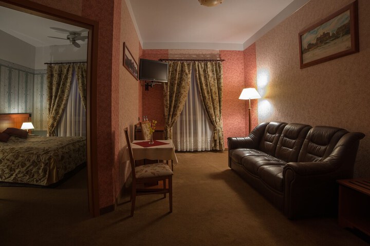 Room 16 of 41