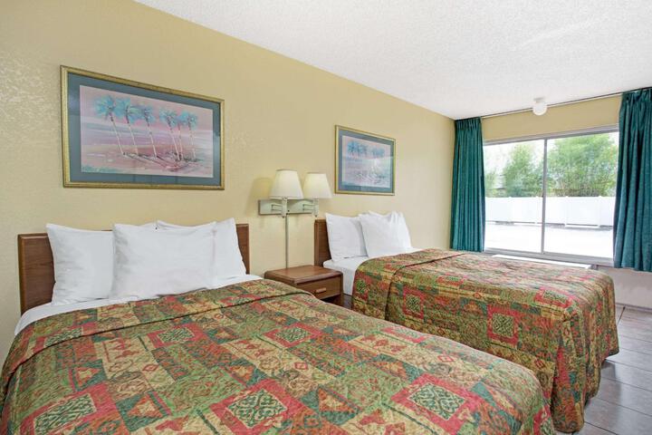 1 Queen Bed Mobility Accessible (2 of 32)