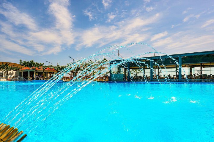 Pool 57 of 101