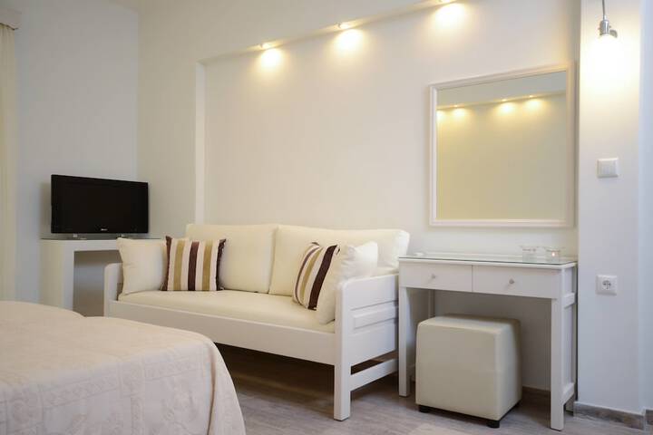 Room 12 of 41
