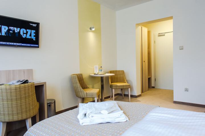 Room 8 of 92
