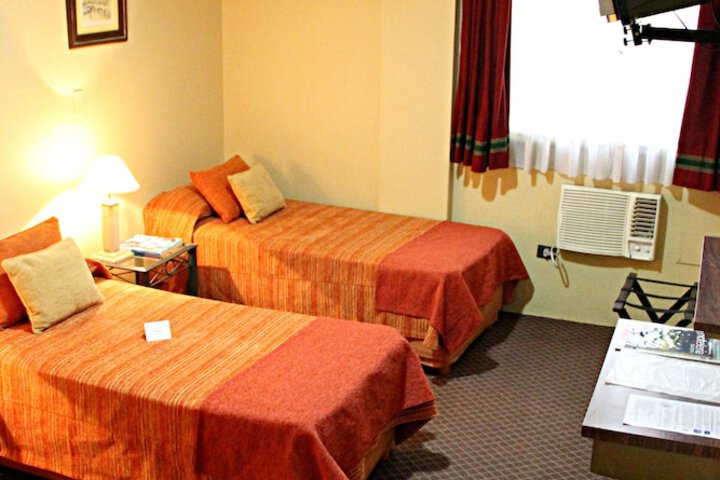 Room 8 of 37