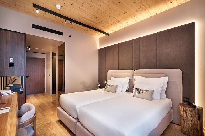 Room 7 of 52