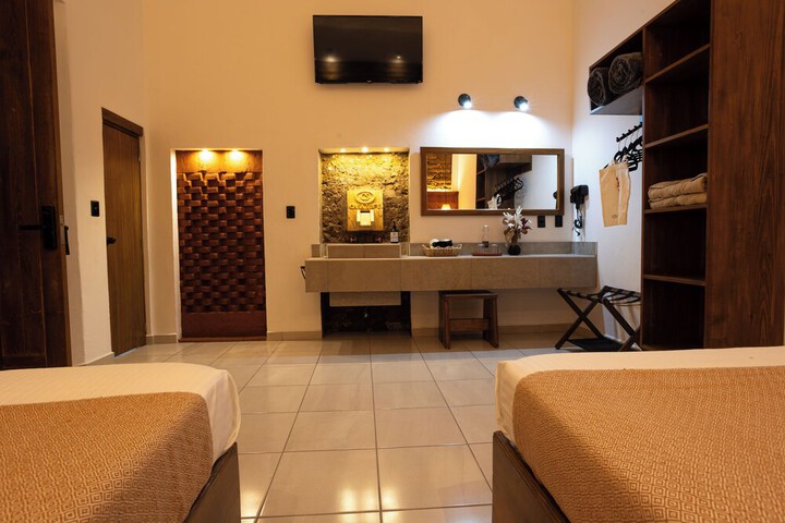 Room 34 of 67