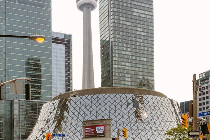 Luxury Sub Penthouse in Downtown Toronto