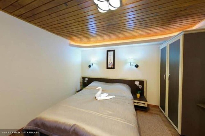 Room 10 of 23