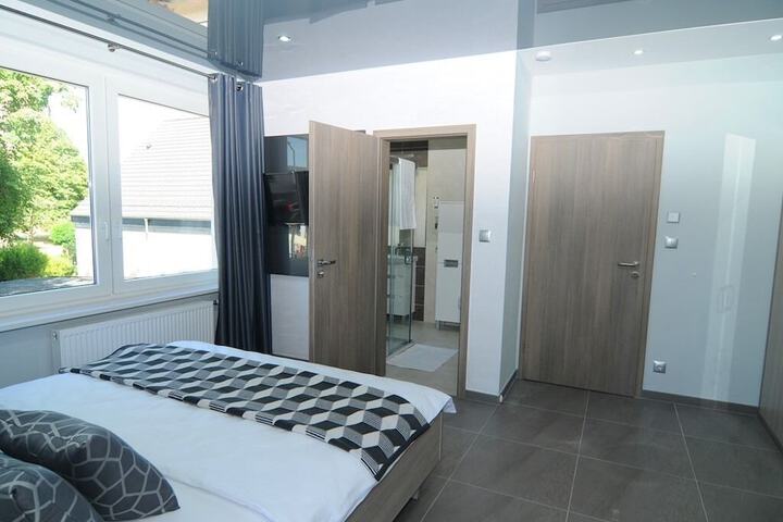 Room 5 of 52