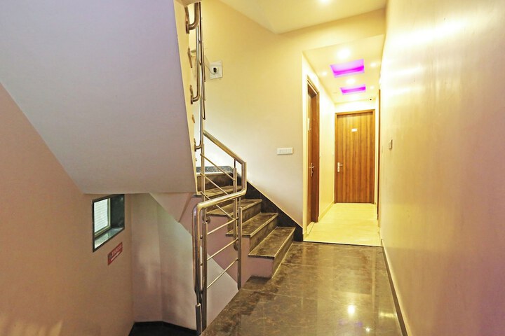 Ballroom/Hall 50 of 63