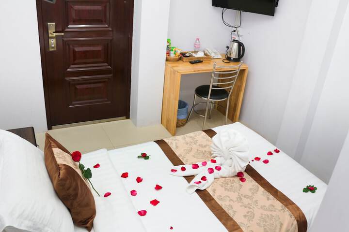 Room 7 of 37