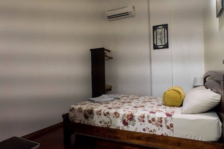 Room 10 of 94