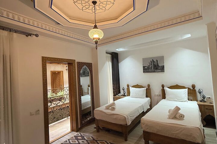 Room 3 of 64