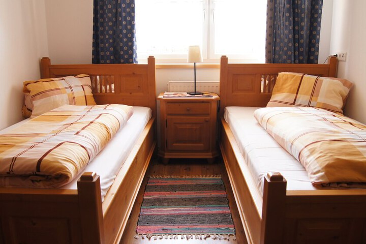 Room 22 of 86