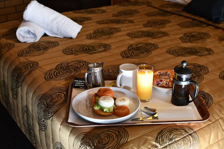 Breakfast/Coffee Service 41 of 55