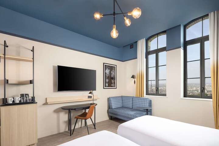 Room 7 of 47