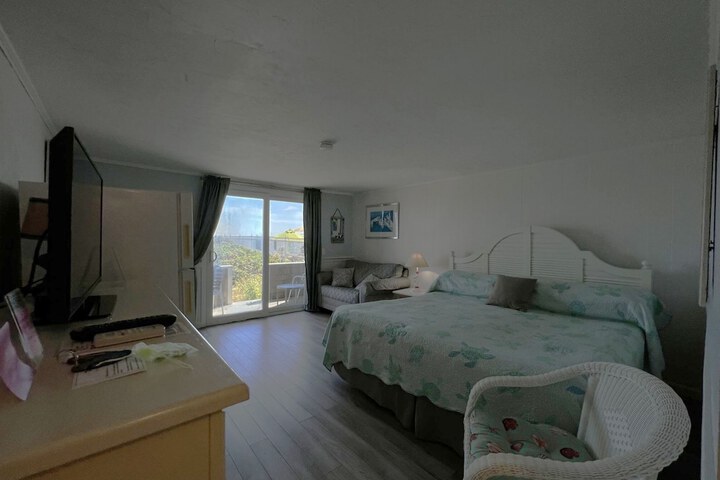 Room 64 of 230