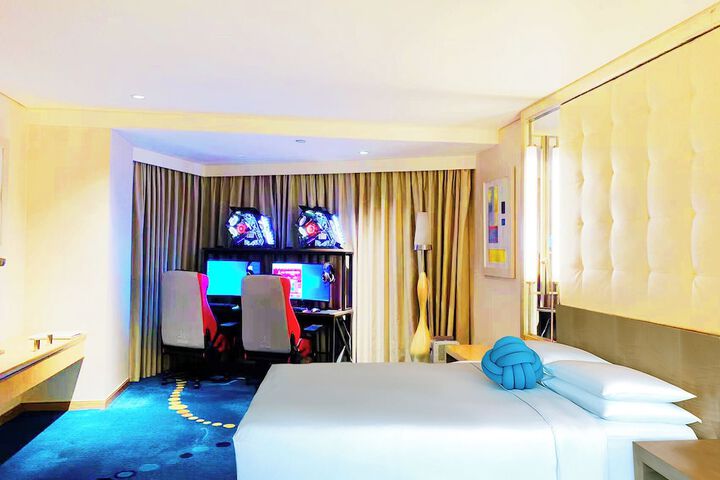 Room 51 of 109