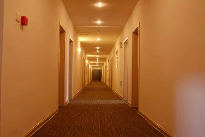 Room 5 of 7