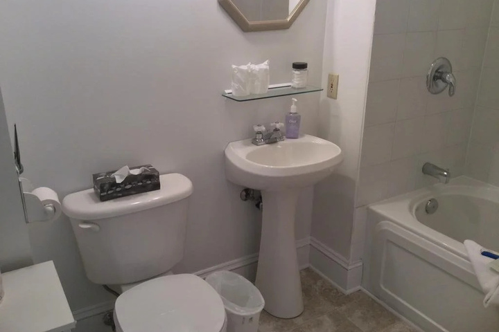 Room 8 of 13
