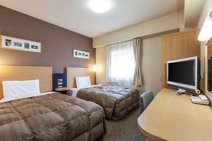 Room 4 of 26