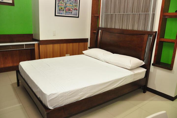 Room 8 of 43