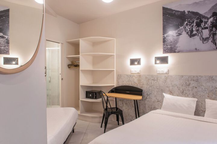 Room 47 of 81