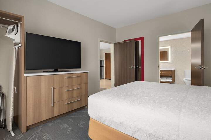 Room 9 of 40
