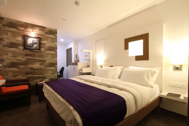 Room 26 of 49