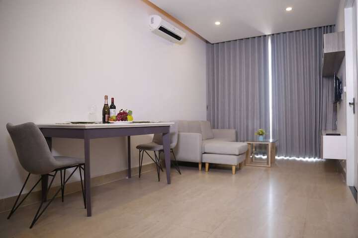 Room 12 of 30