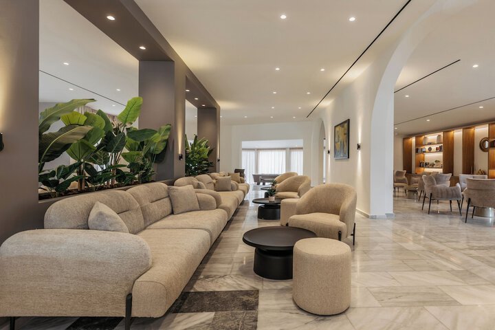 Hotel Interior 2 of 184