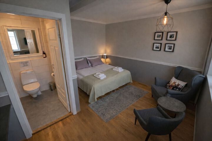 Room 16 of 59