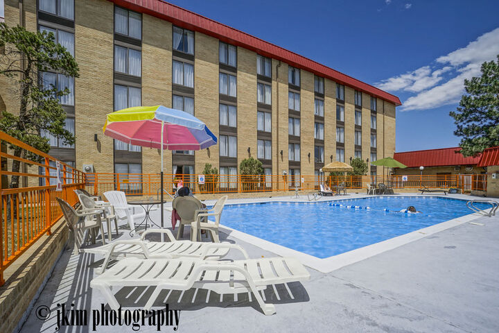 Pool Hotel