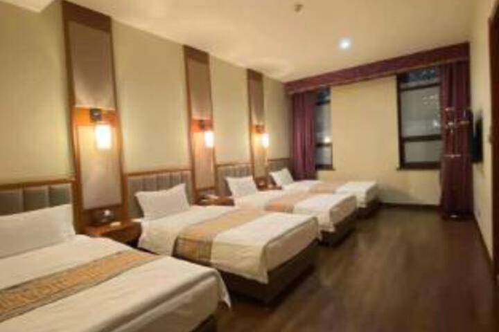Room 13 of 15