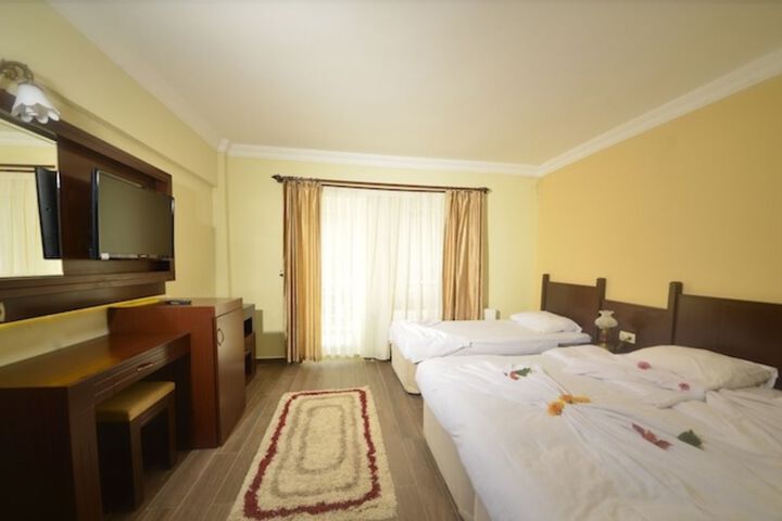 Room 13 of 17