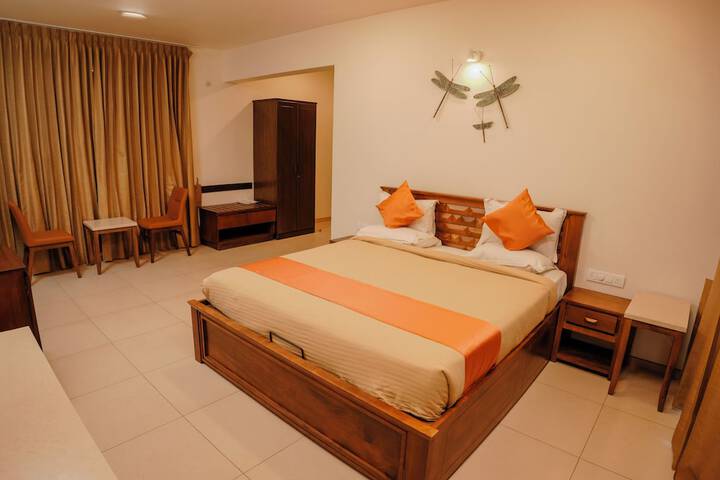 Room 32 of 147