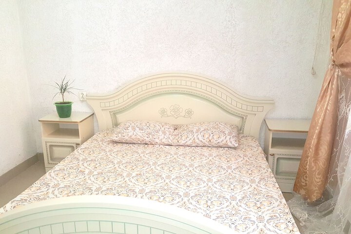 Room 12 of 48