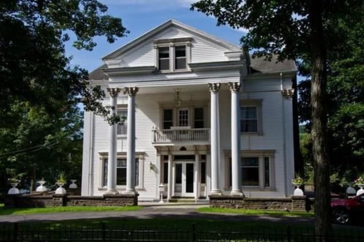 The Queen of the Catskills B & B
