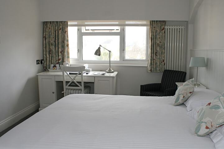 Room 13 of 39