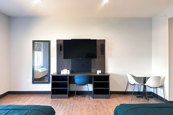 Room 6 of 31